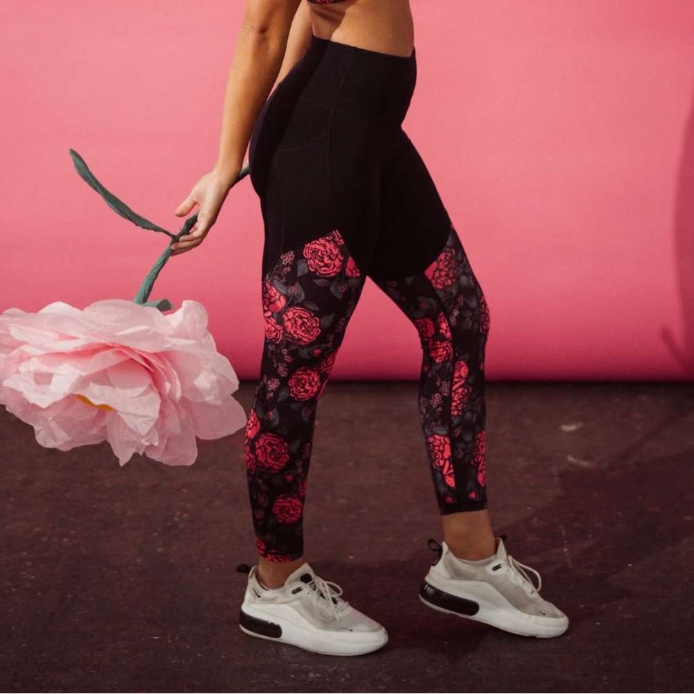 ZYIA Luxe Floral Leggings - Black and Pink 4 NWOT Never Worn - Picture 2 of 6